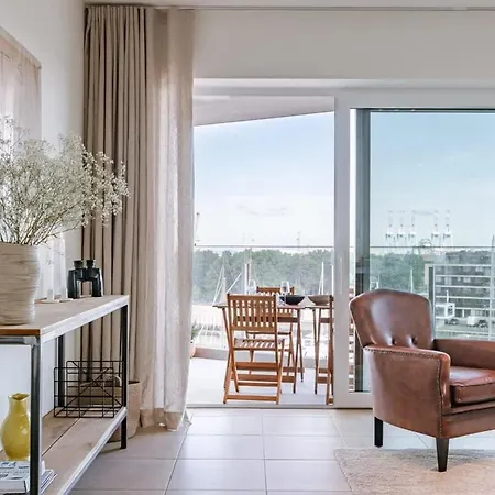 Huswell - Lovely New At The Harbor + Parking Daire *